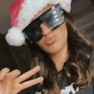 Meet your Posher, Ariana